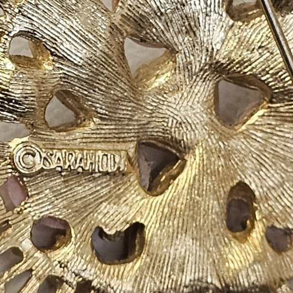 Sarah Coventry Domed Gold Tone Brooch Pink Cabochons Green Rhinestone Faux Pearl - Picture 3 of 7